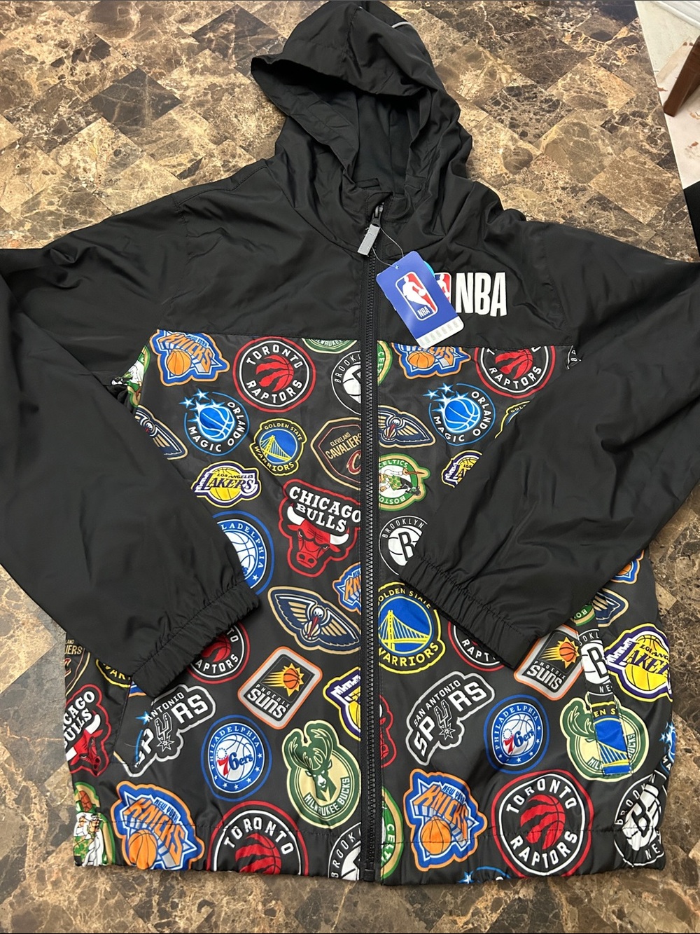 NWT 🆕 NBA Black Hooded Windbreaker with Multi-Team Logo Print size XL (14-16 yrs